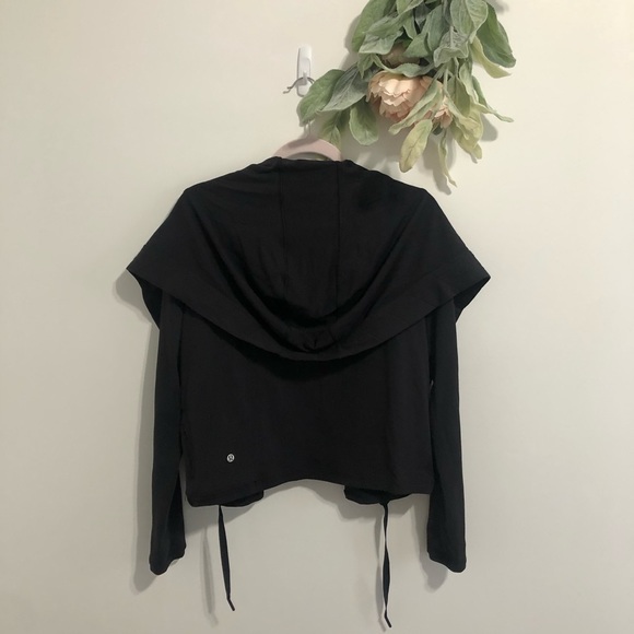 Black Lululemon Wrap Hoody - Picture 11 of 13